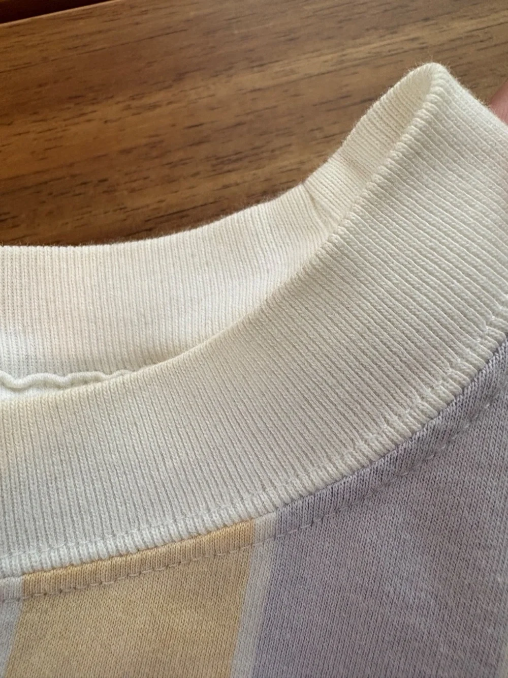 NWOT Nike Women’s XL Striped Oversized Pastel Rainbow Crop T-Shirt - Picture 6 of 6